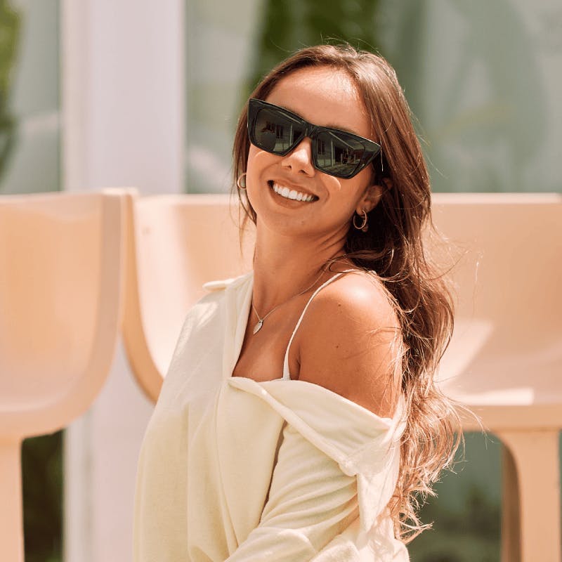 Woman wearing black sunglasses